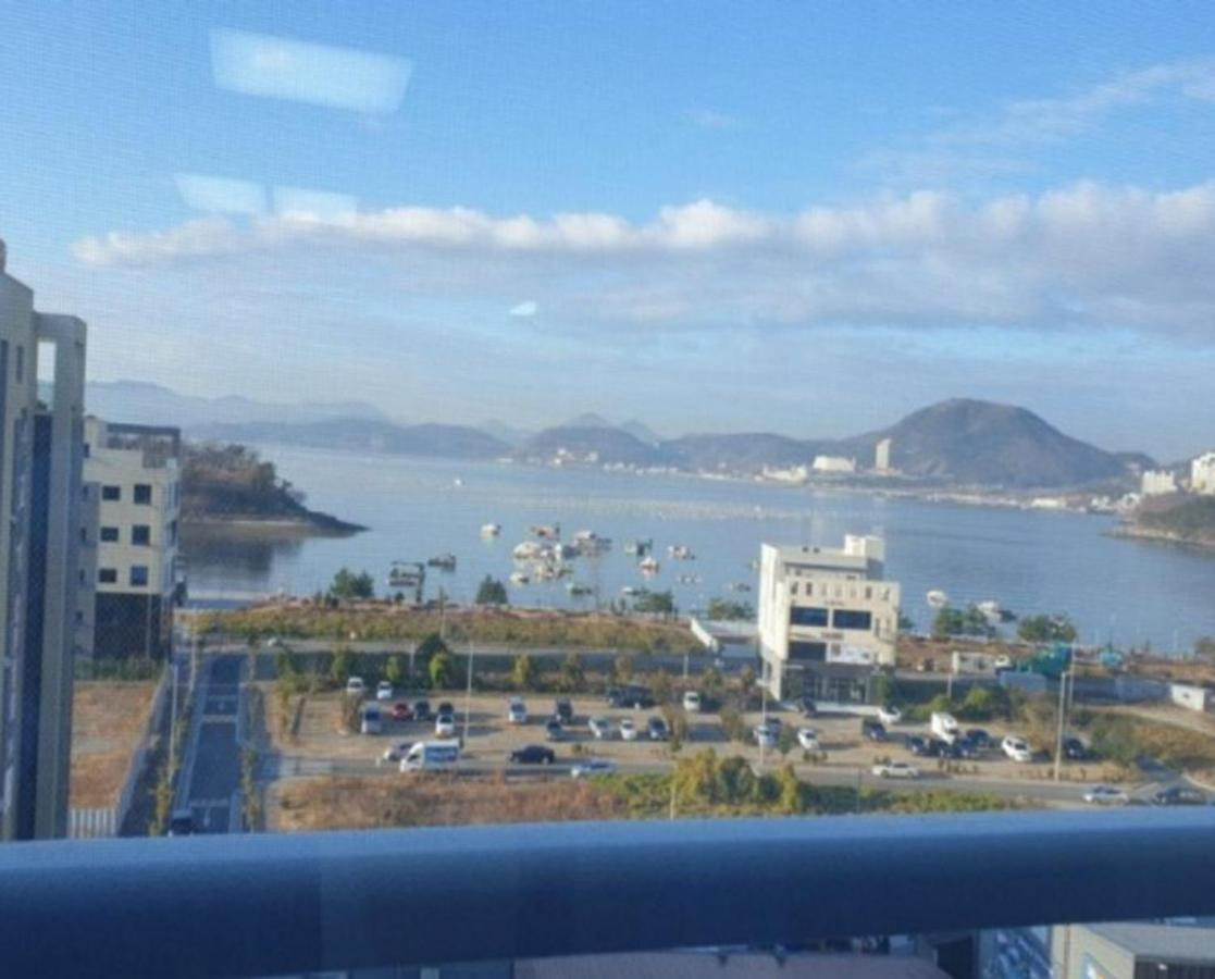 Yeosu Hotel First City Екстериор снимка