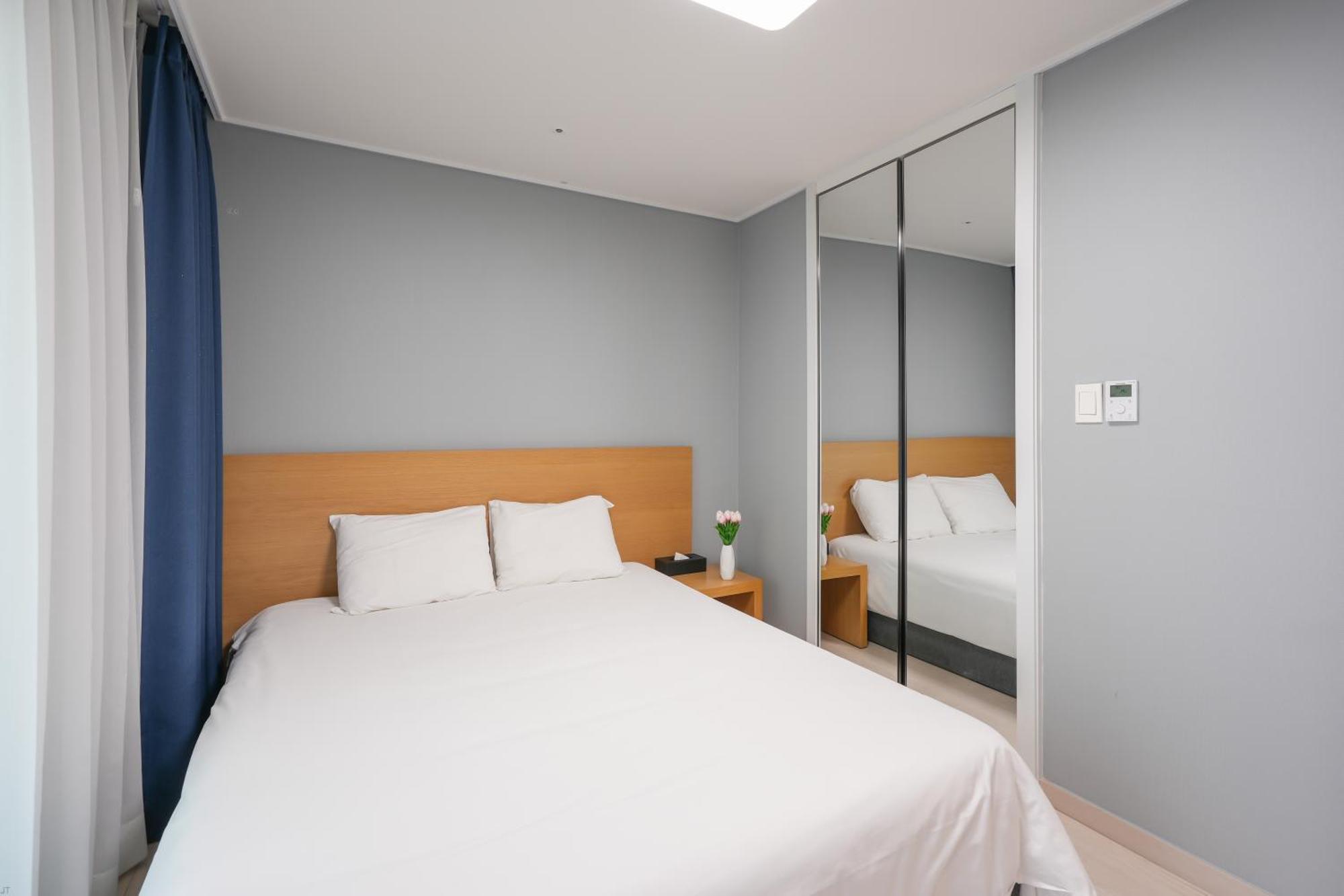 Yeosu Hotel First City Екстериор снимка